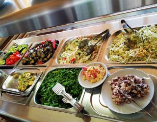 Отель "Гранд отель Россия" (бывш. "Гудаута-2")