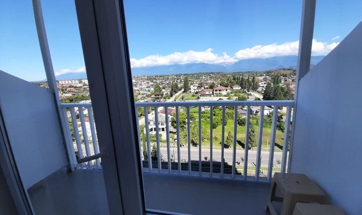 Отель "Гранд отель Россия" (бывш. "Гудаута-2")